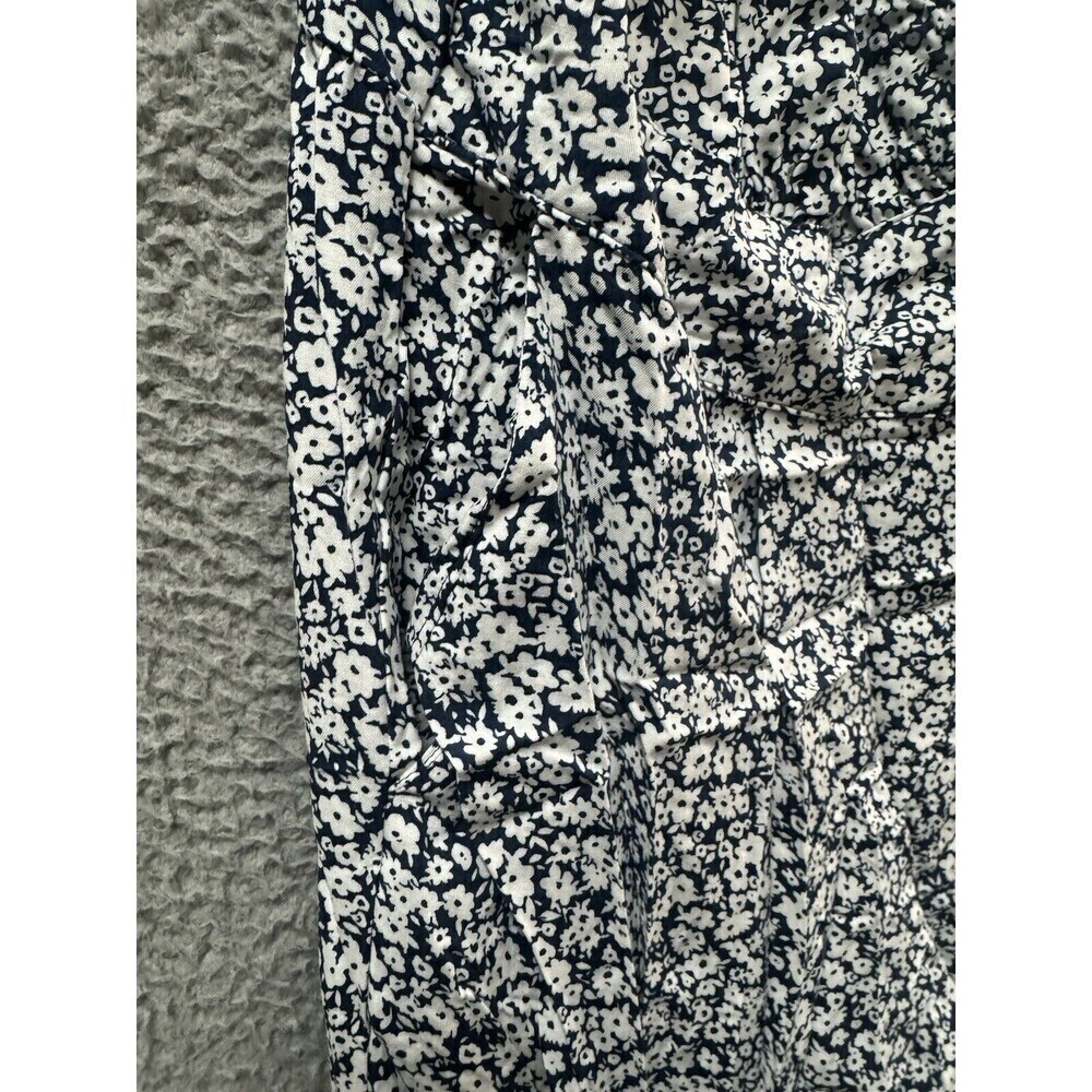 Old Navy Jumpsuit Womens 3X  Blue Floral Short Sleeve Stretch Romper - Picture 4 of 11